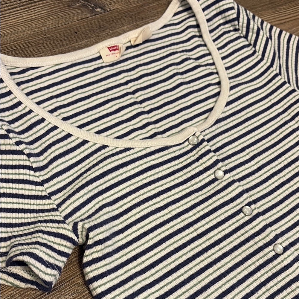 Levi's Blue and White Short Sleeve T-Shirt - Picture 4 of 6